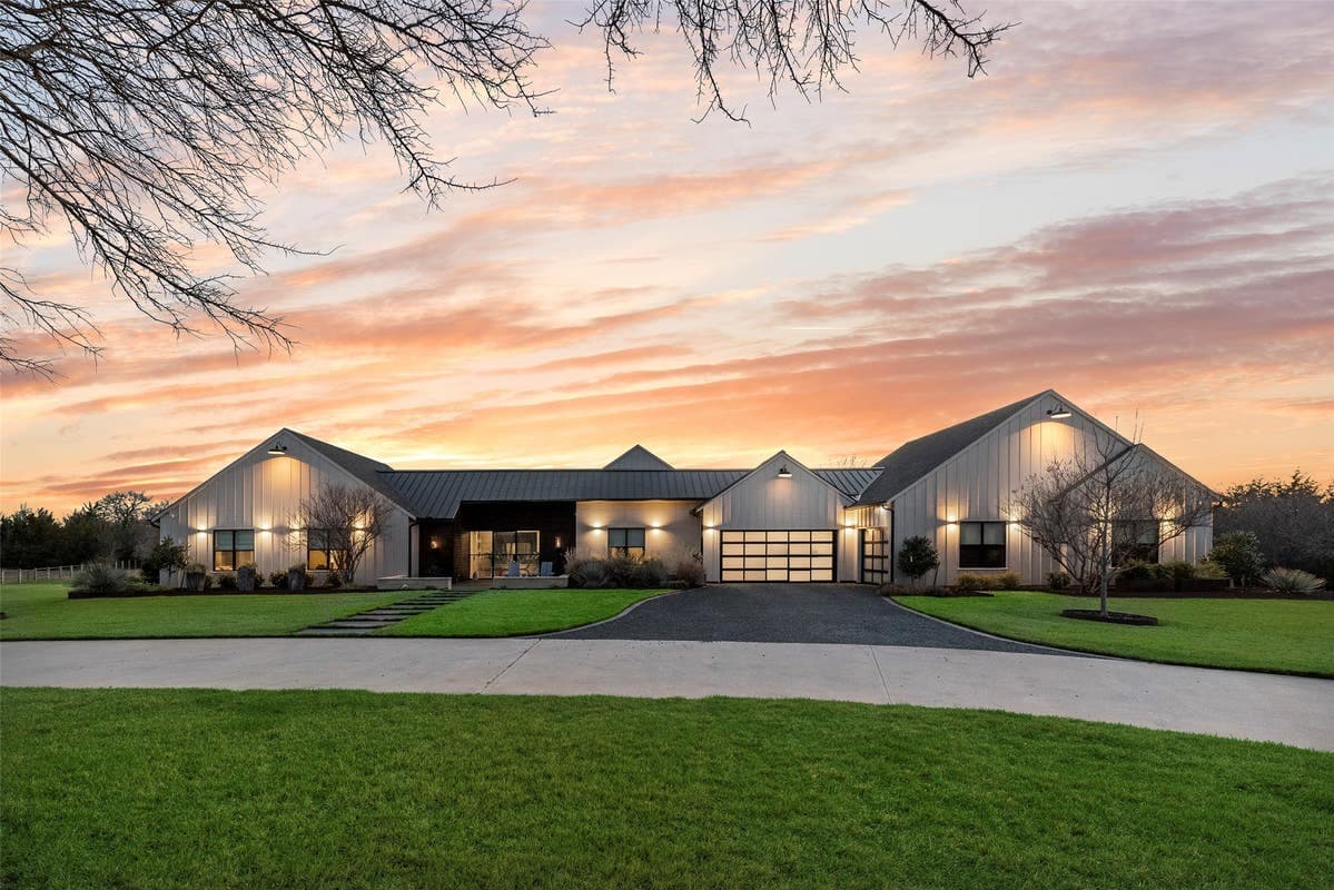 1501 The Rock - Photo 2